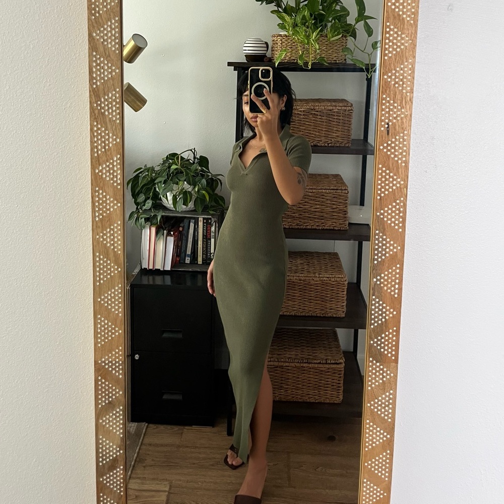 Isalis Green Ribbed Maxi Dress